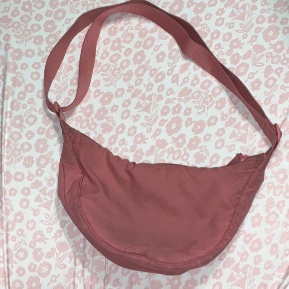 Uniqlo Round Bag Bundle - Picture 3 of 10